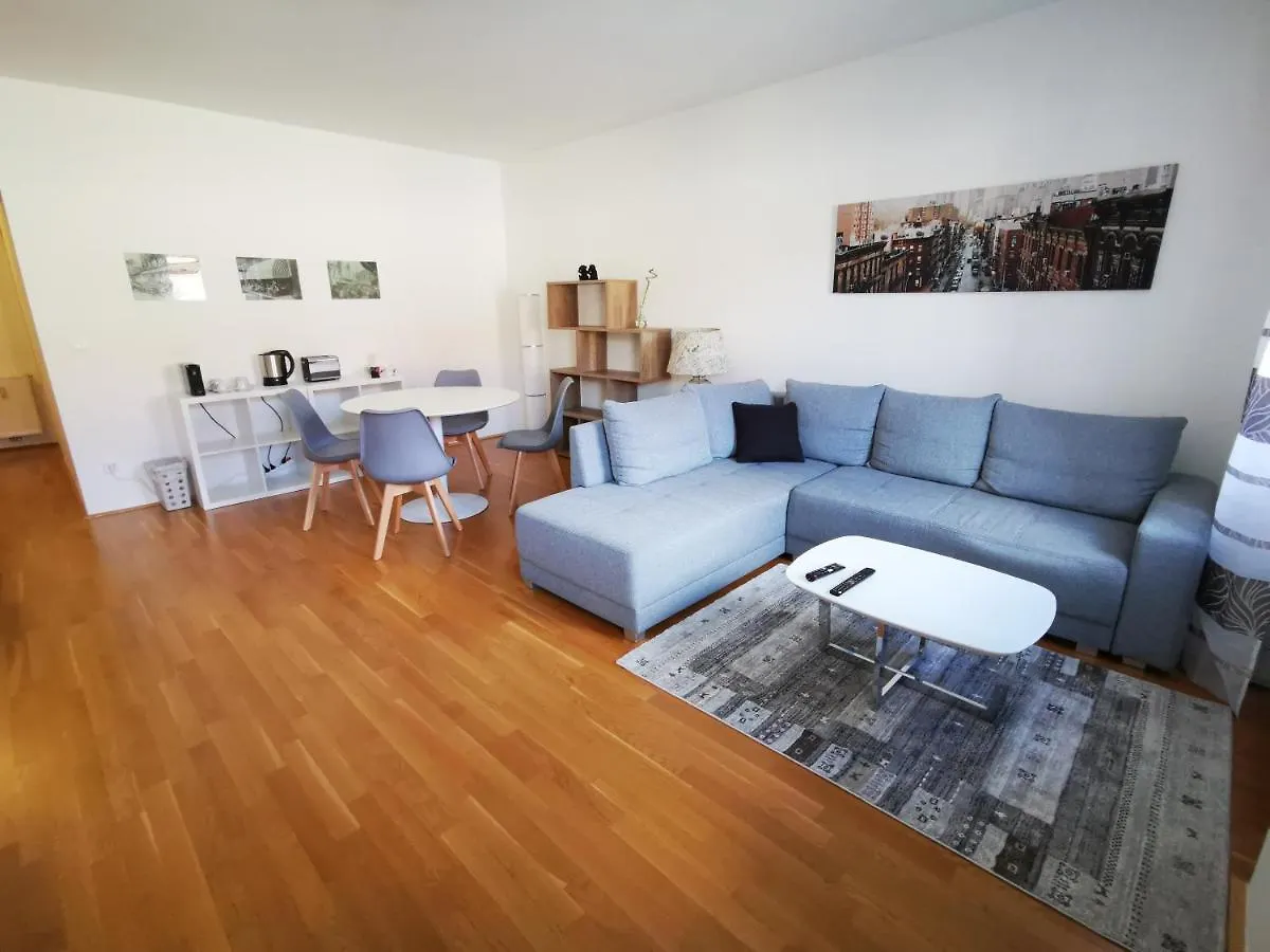 New 43M2 Stylish Apartment - 15 Min To City Center Vienna Austria